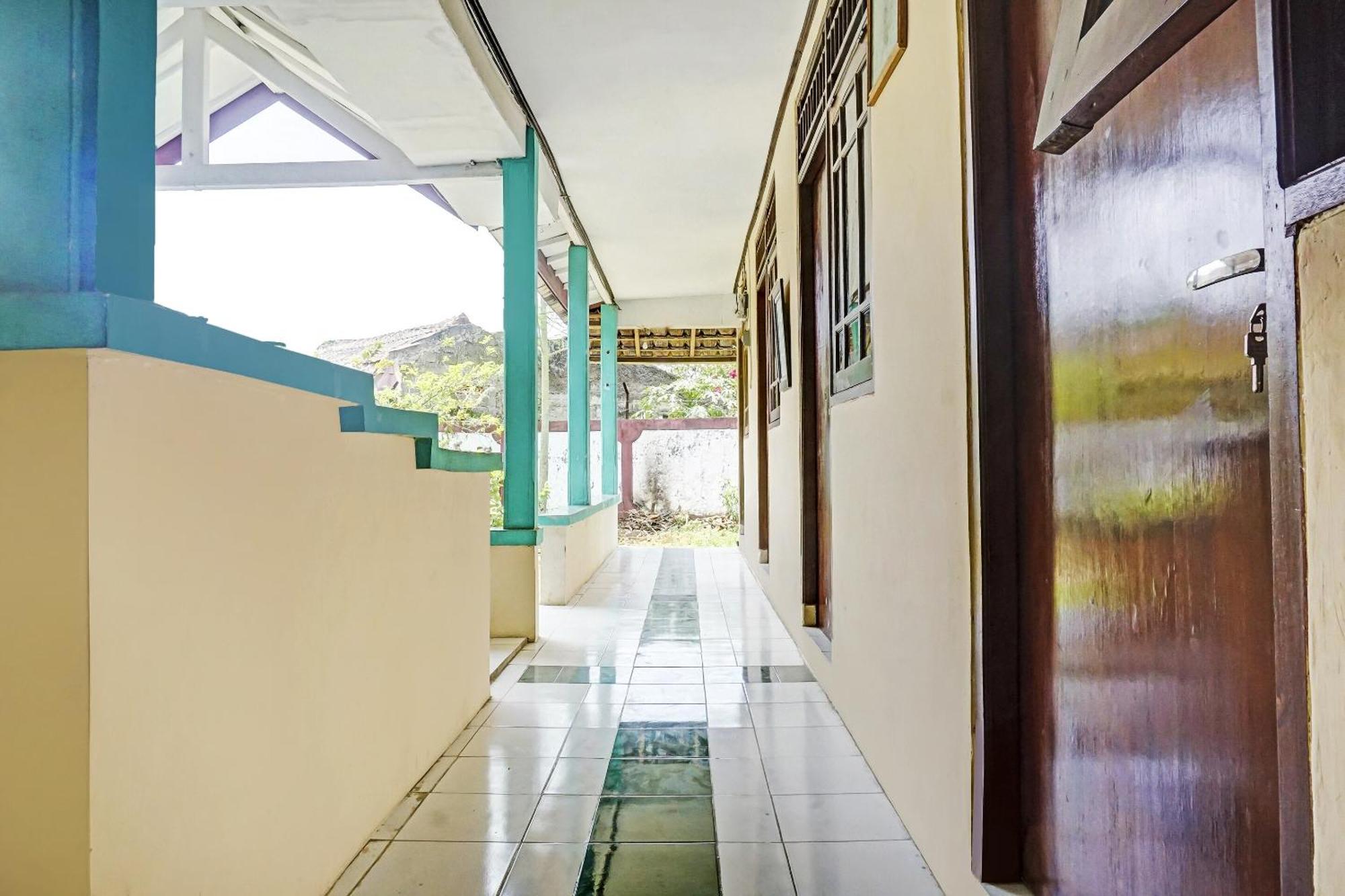 Oyo 90928 Wisma Asri Putra Syariah Bogor Dış mekan fotoğraf