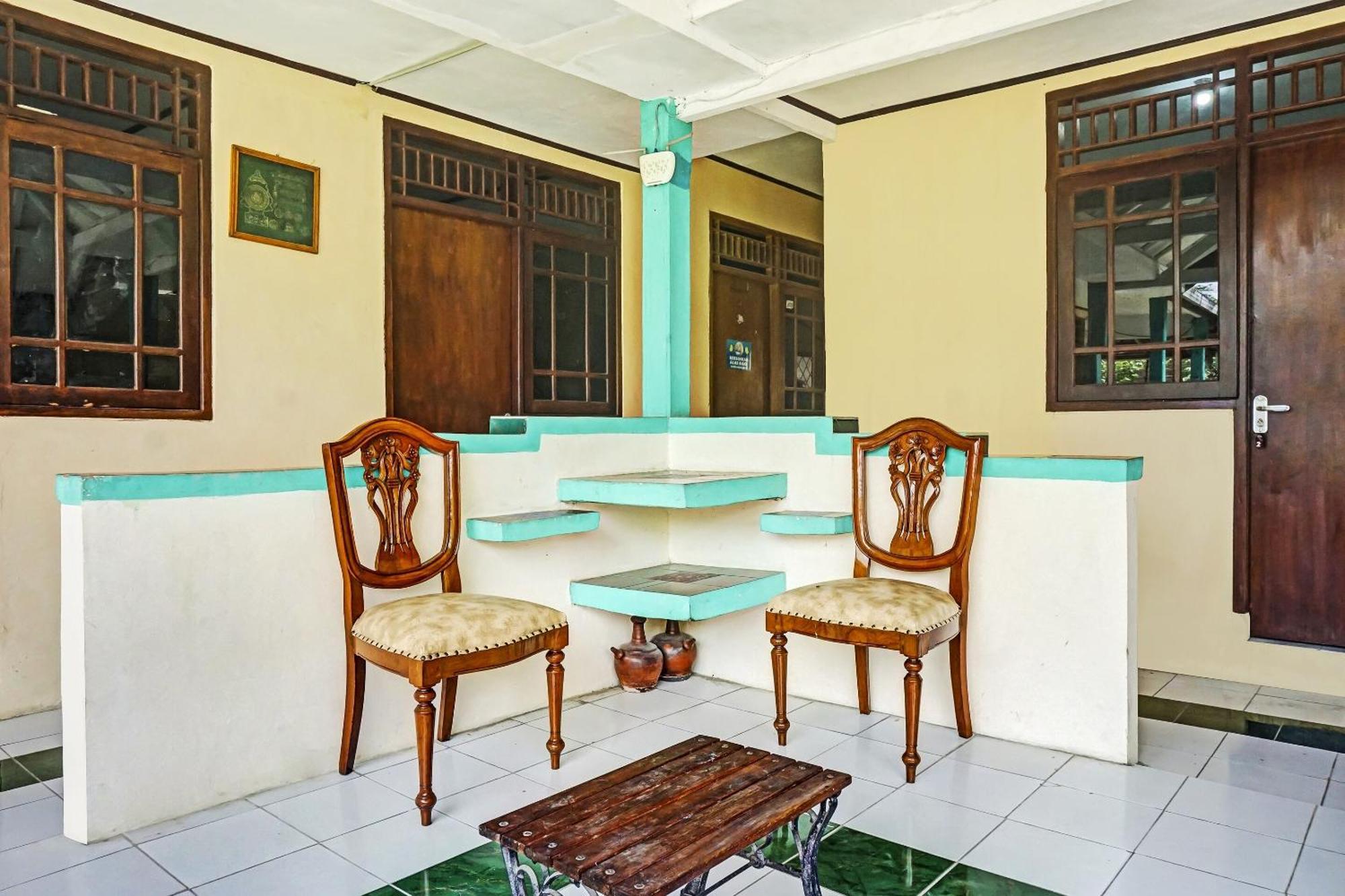 Oyo 90928 Wisma Asri Putra Syariah Bogor Dış mekan fotoğraf